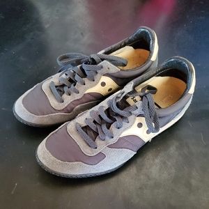 Saucony